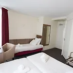 بارك بلانتاج 3*